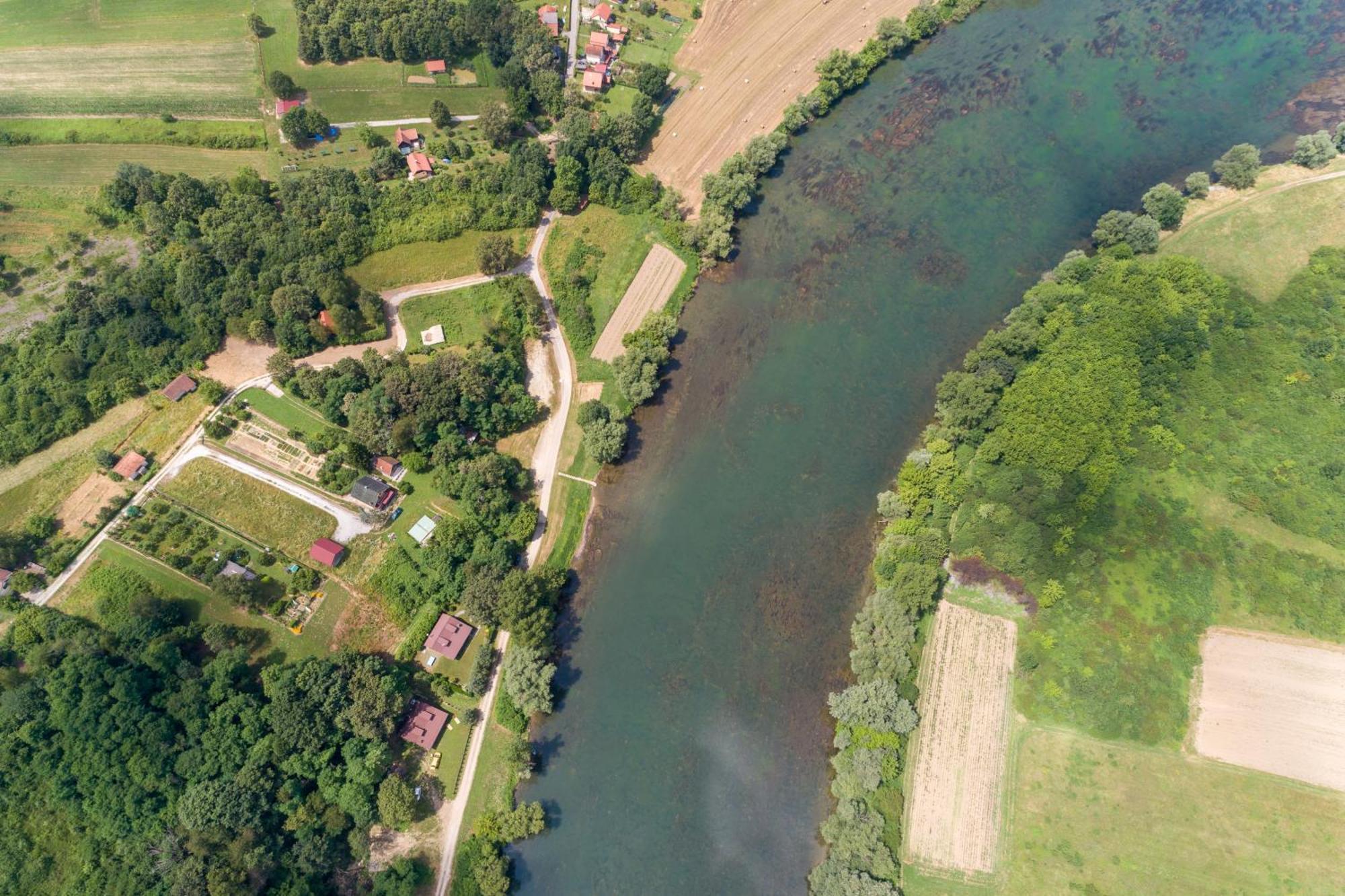 Zagreb, Kuca Za Odmor Swan River Holiday House Lasinja Eksteriør bilde
