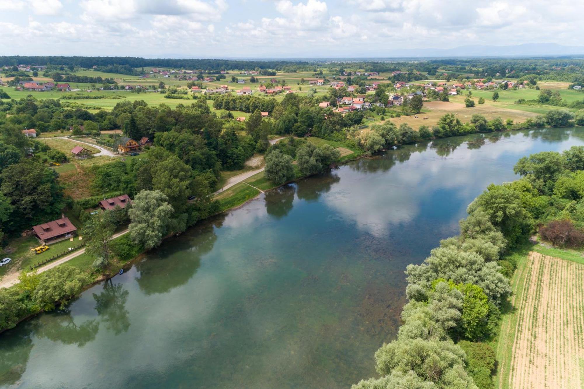 Zagreb, Kuca Za Odmor Swan River Holiday House Lasinja Eksteriør bilde