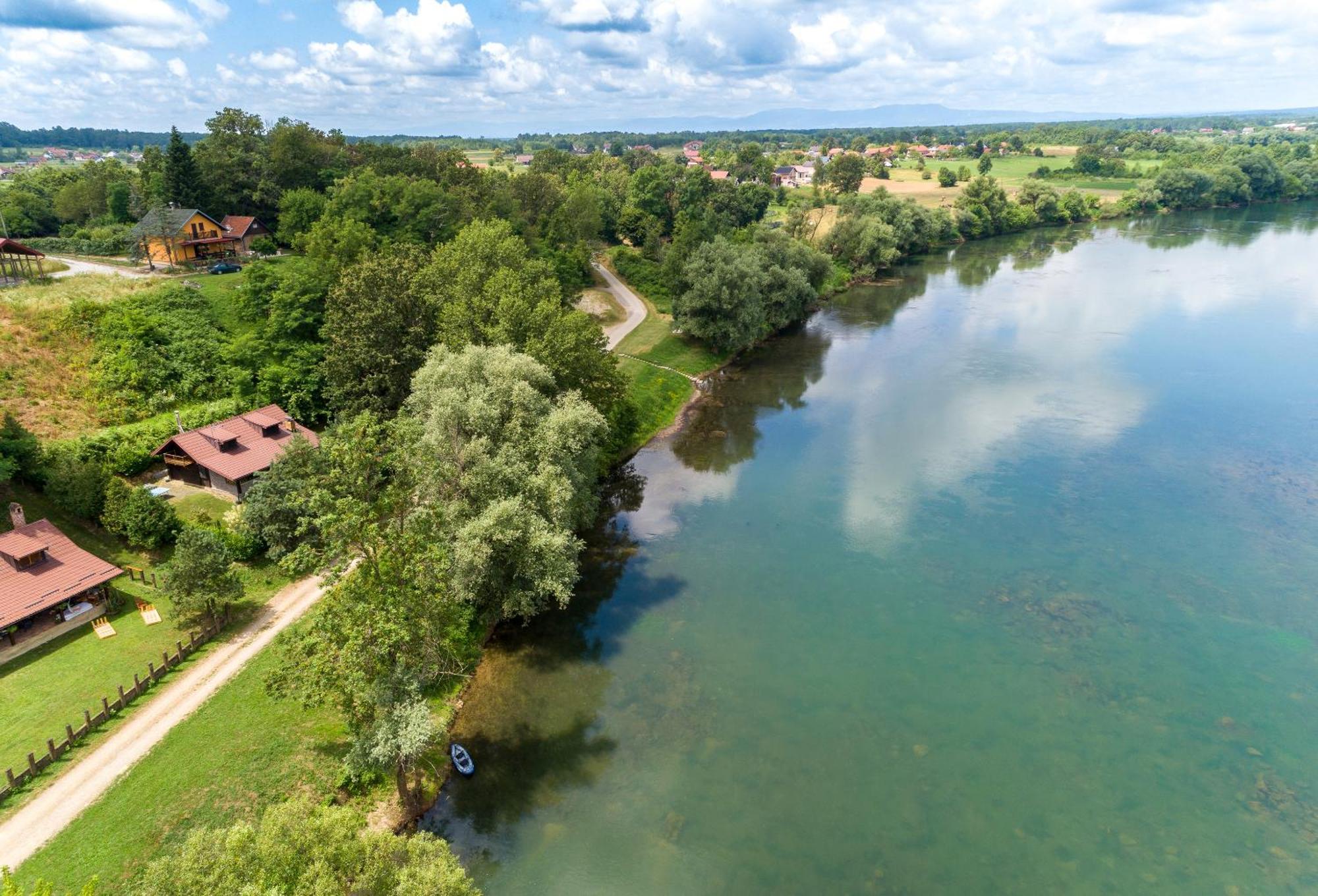 Zagreb, Kuca Za Odmor Swan River Holiday House Lasinja Eksteriør bilde